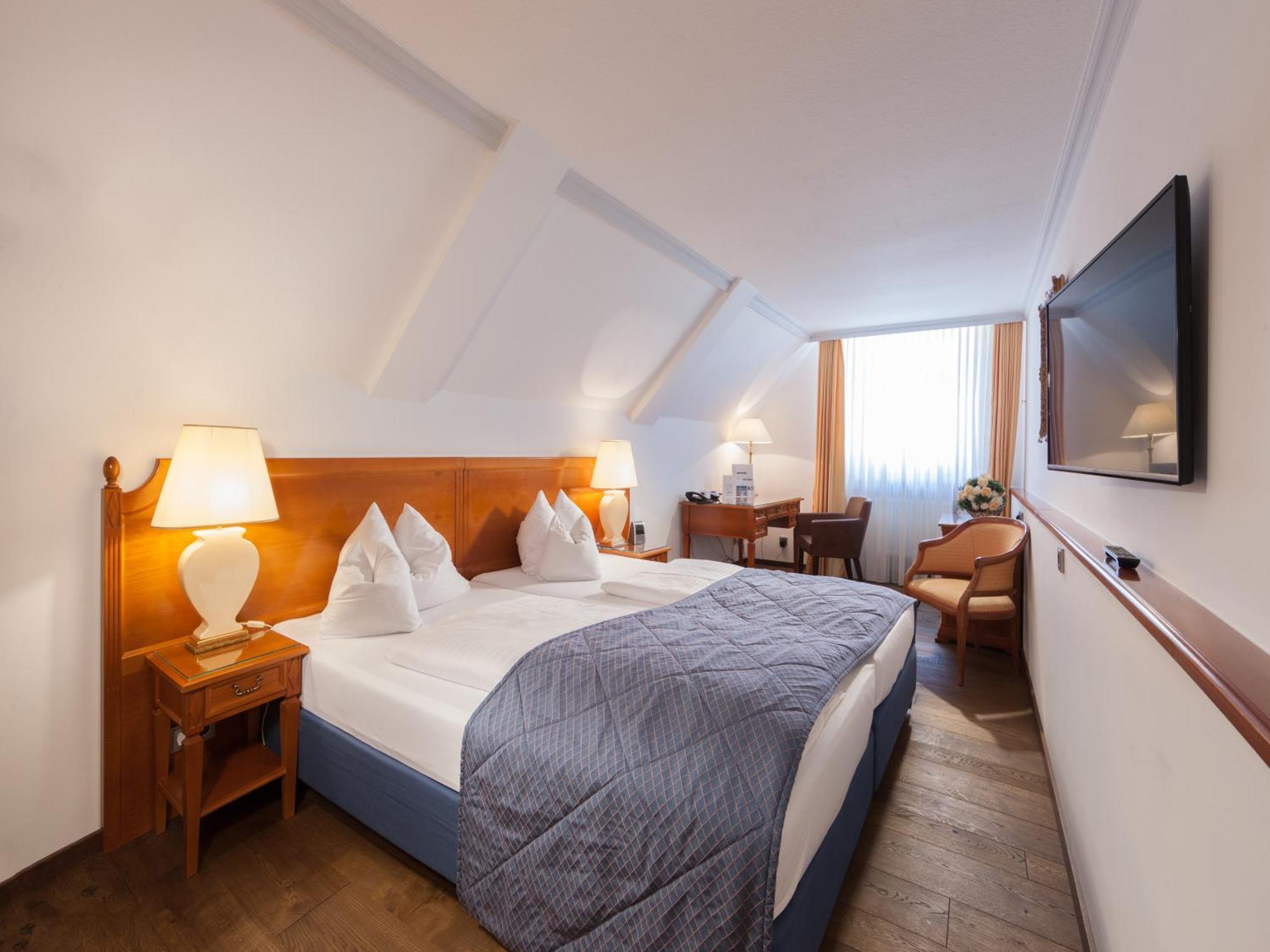 Hotel Goldene Sonne Landshut Exteriér fotografie